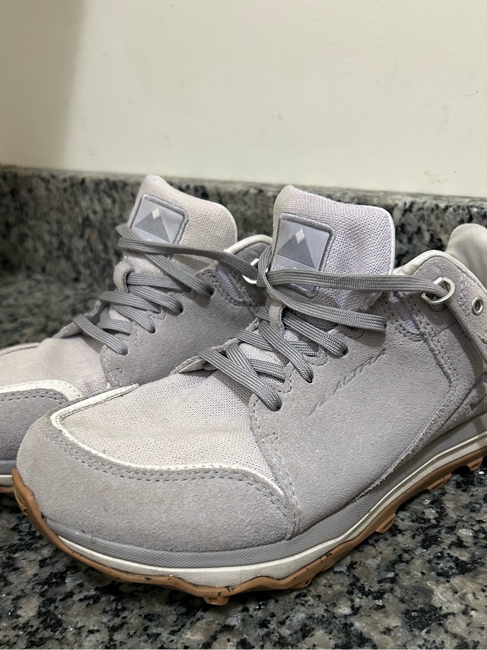 EUC! ALTRA Lone Peak Light Grey Alpine Hiking Trail Sneakers Running 10 Women
